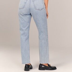 Abercrombie ultra high rise ankle straight Jean